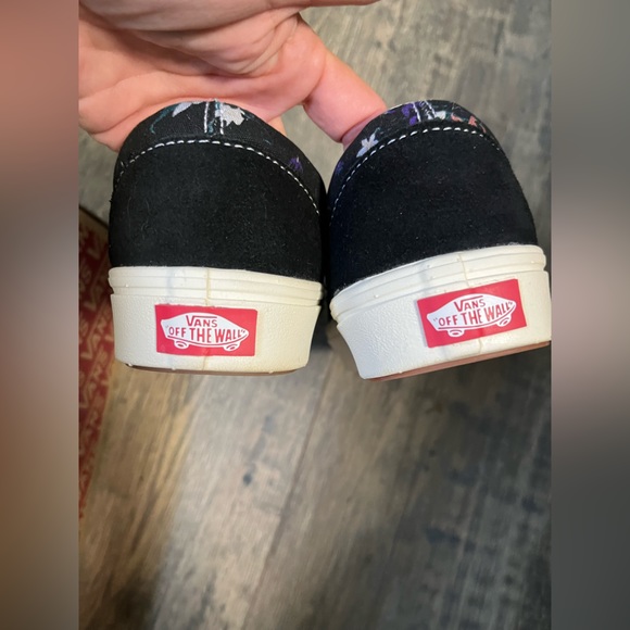 Vans - Picture 8 of 8